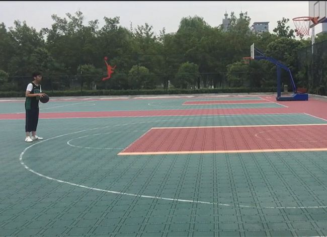 編導(dǎo)學(xué)生自編自演作品《嘿！姑娘！》
